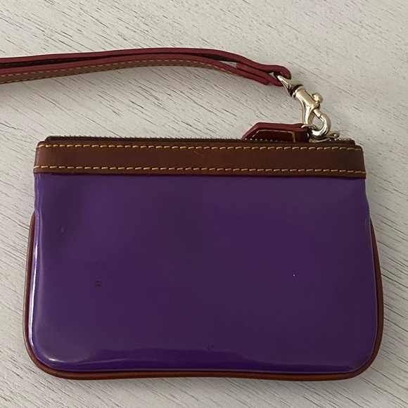 Dooney & Bourke wristlet - Picture 4 of 10